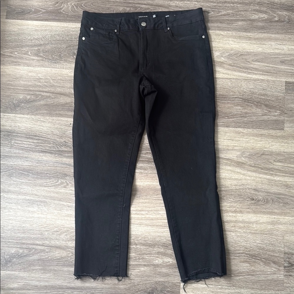 Tahari Black Denim Pants Women’s Jeans Raw Hem Mid-rise Slim Straight 16/33